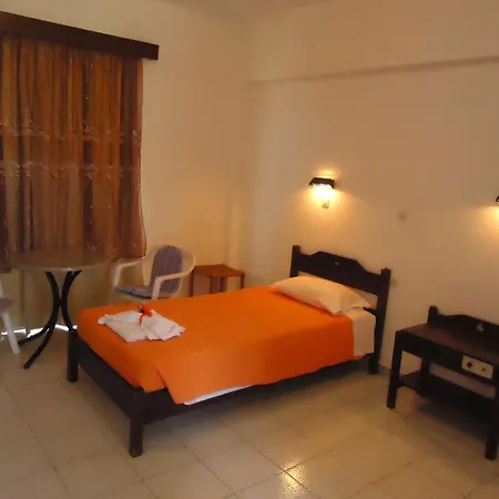 Hermes Hotel *